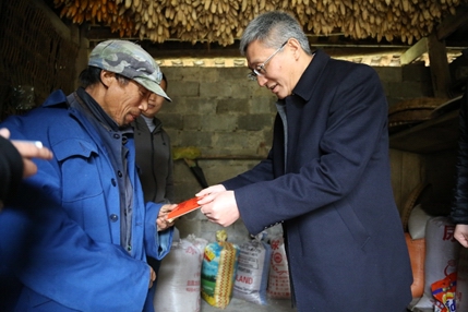 我校党委书记吴建伟赴贵州省长顺县开展定点扶贫调研