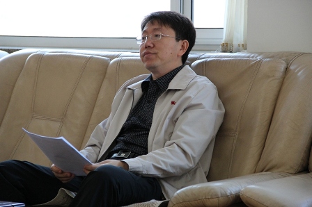 校党委副书记曲昭伟主持召开党务公开工作专题研讨会