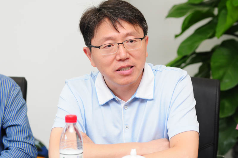 曲昭伟副书记检查指导军训工作